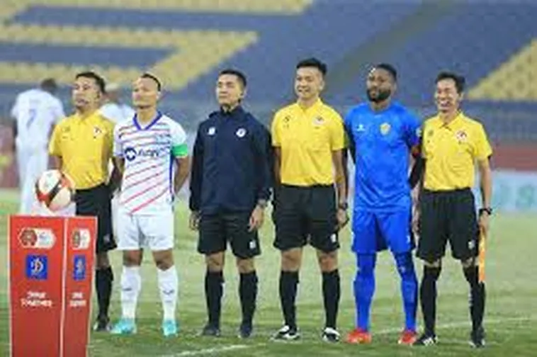 Trợ Lý Trọng Tài Bóng Đá Vai Trò Nhiệm Vụ Và Kỹ Năng Cần Thiết